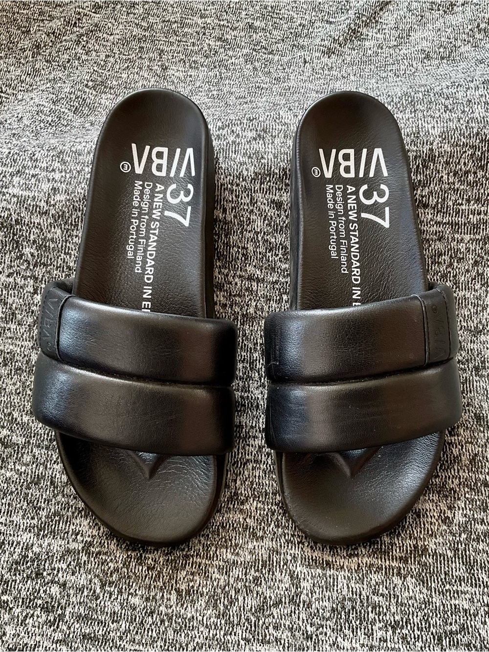 VIBAe PORTO black leather Preto slide Sandals women’s US size 7/EU size 37